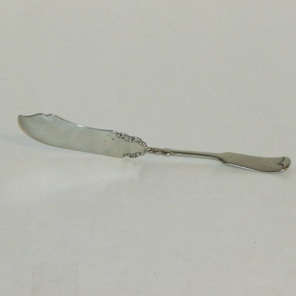 Antique Silver Plate Master Butter Knife Fiddle Handle Vintage Cutlery - Picture 1 of 10